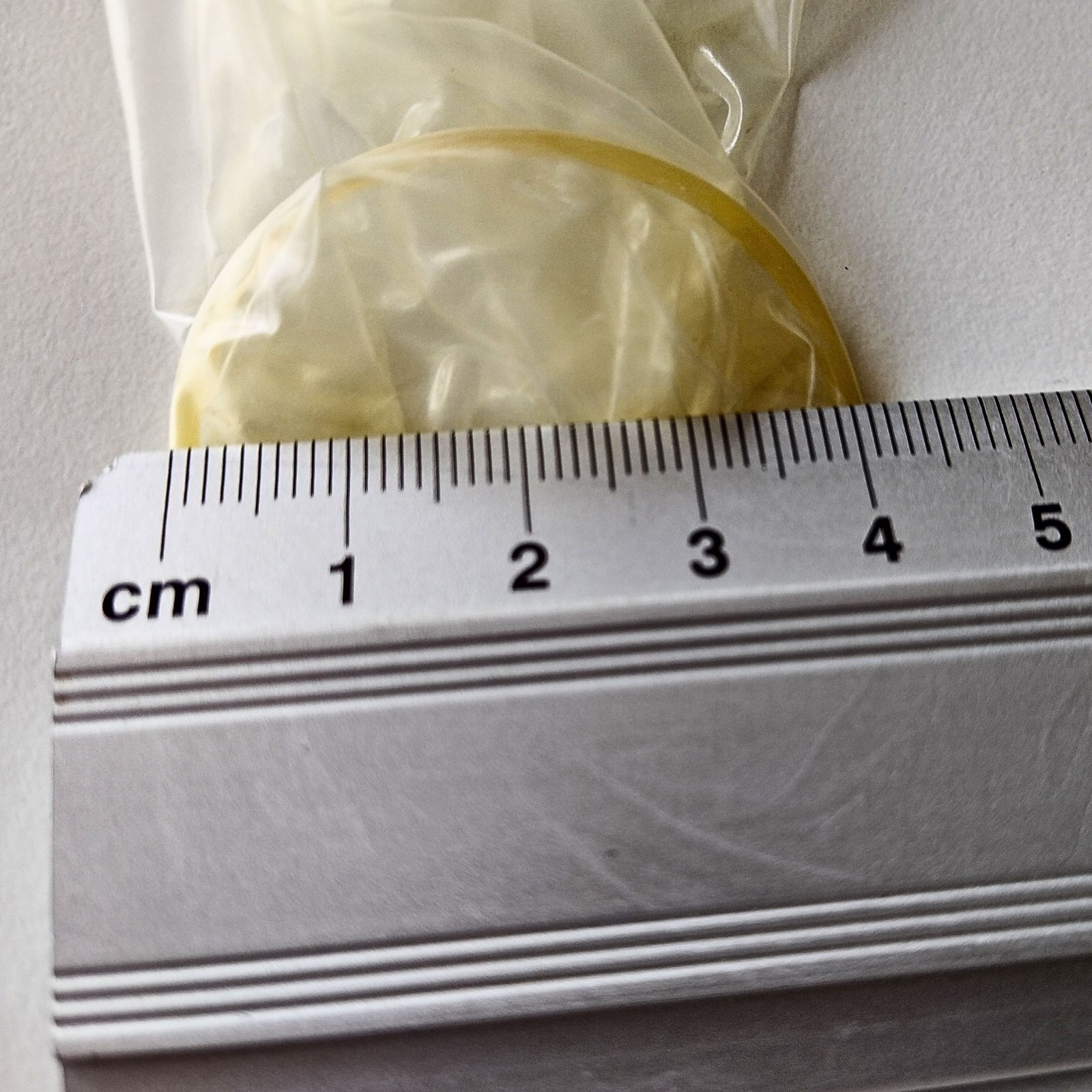 Измерение диаметра презерватива